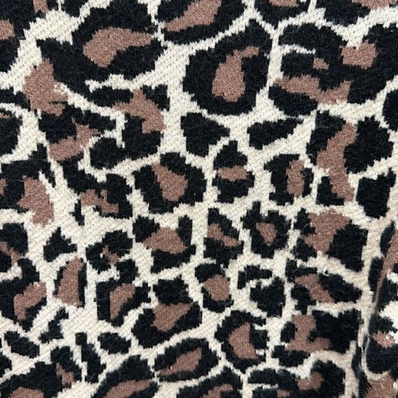 NWT - Line & Dot Leopard Sweater Size Small - Picture 5 of 11